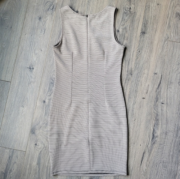 Forever 21 Sheath Dress Tan & Black {Medium} - Picture 6 of 8